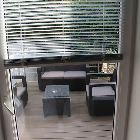 Апартаменты Singapore-chillinghouse # 7, 3 Min.vom Ice,netflix Зигбург