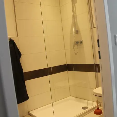 Singapore-chillinghouse # 7, 3 Min.vom Ice,netflix Apartment Siegburg