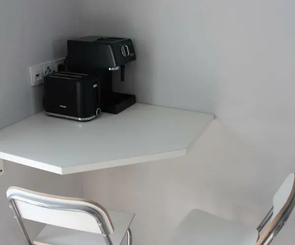 Singapore-chillinghouse # 7, 3 Min.vom Ice,netflix Siegburg